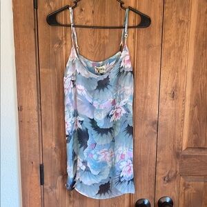NWT SMYM floral top